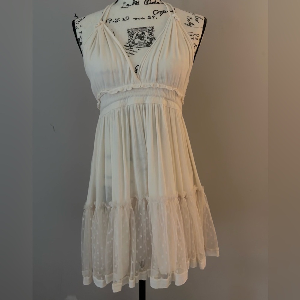 Elegant Cream Sleeveless Dress